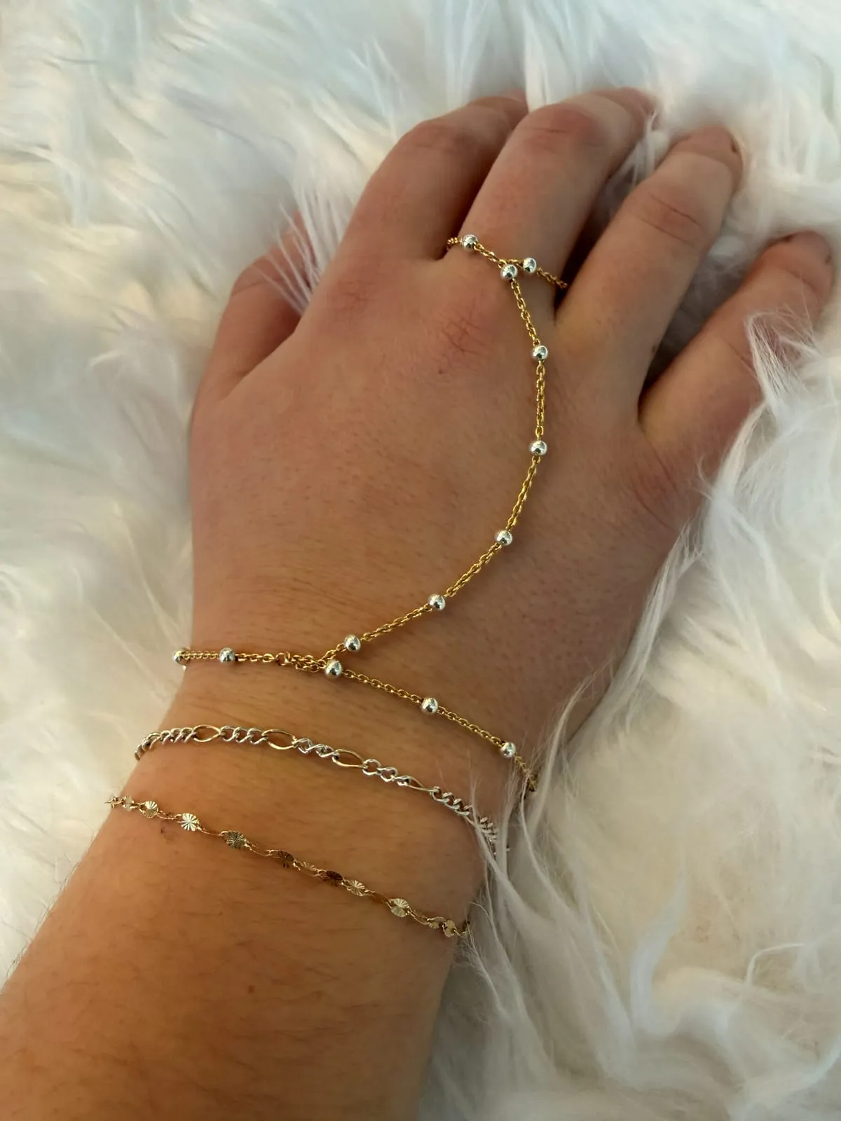 Permanent hand chain